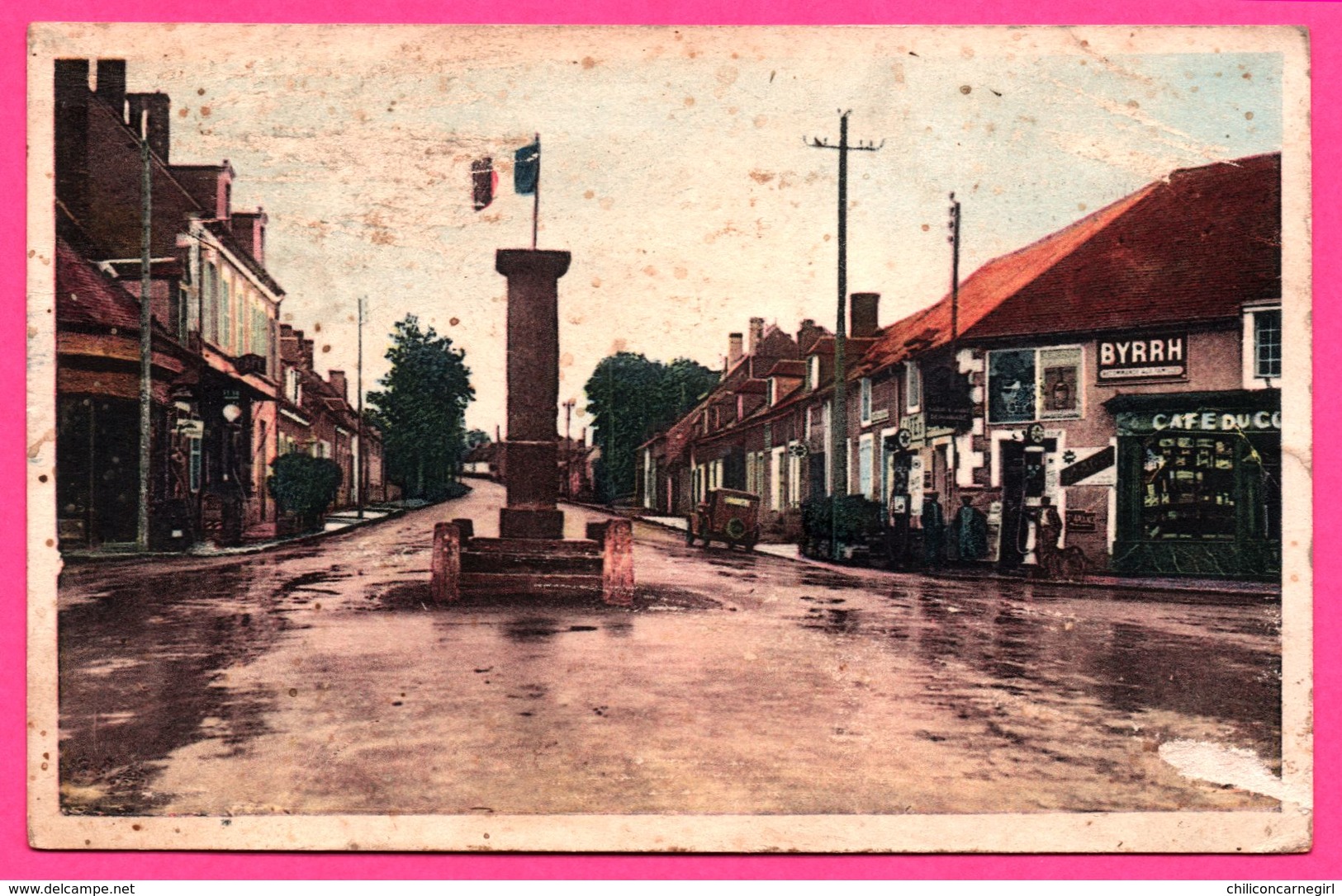 Saint Amand Montrond - La Colonne - Le Centre De La France - Avec Publicité BYRRH - CIM - Colorisée - Saint-Amand-Montrond