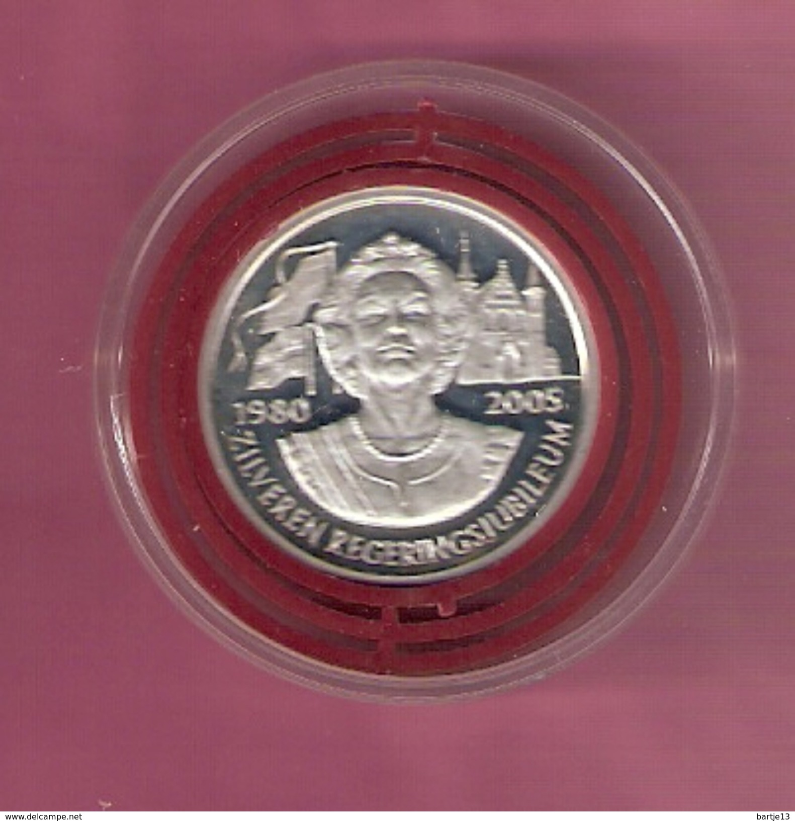 NEDERLAND SILVER MEDAL 2005 BEATRIX 25 YEAR QUEEN - Monedas Elongadas (elongated Coins)