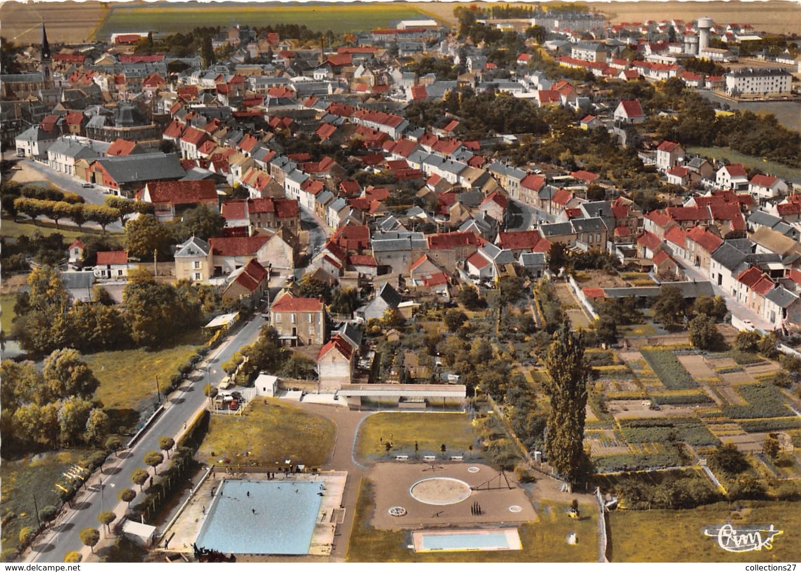 28-AUNEAU- VUE AERIENNE , LA PISCINE - Auneau