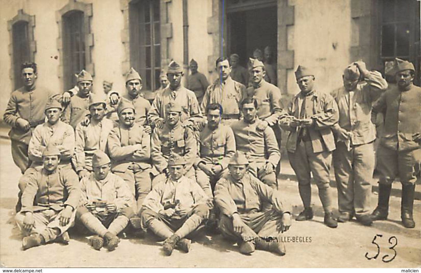 - Gironde -ref-C171- Carte Photo Medeville - Begles - Militaires - Caserne - Casernes - Regiment - Regiments - Militaria - Autres & Non Classés