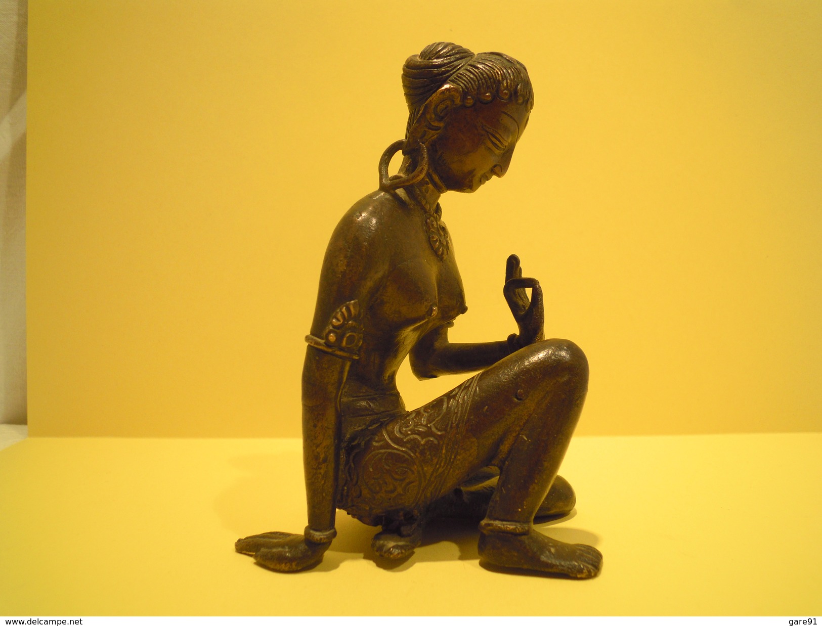 STATUETTE En BRONZE - Oriental Art