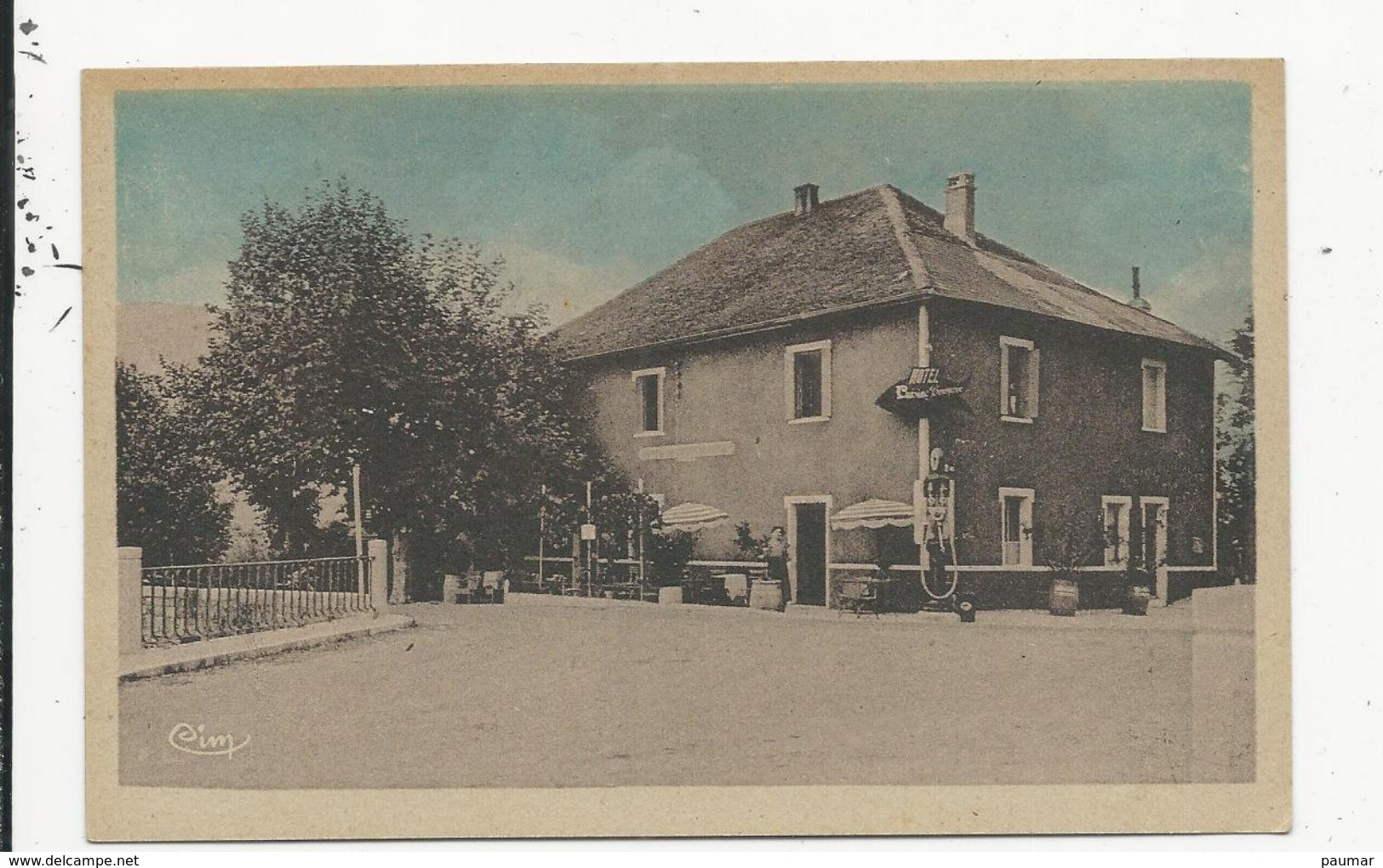 Ruffieux  Hotel Du Mont Clezrgon    Avec Pompe à Essence - Ruffieux