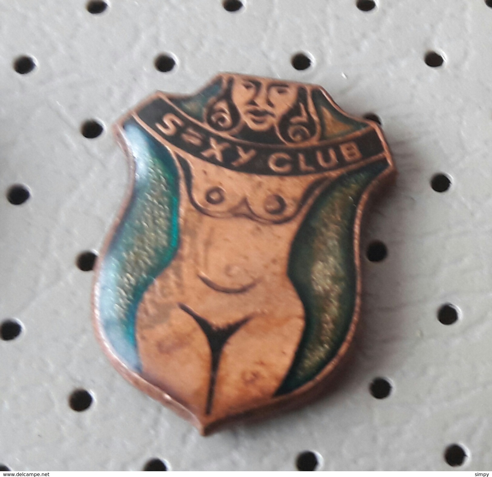 SLOVENIA Pin Pin Up  Sexy Club Night Club Naked Woman - Pin-ups