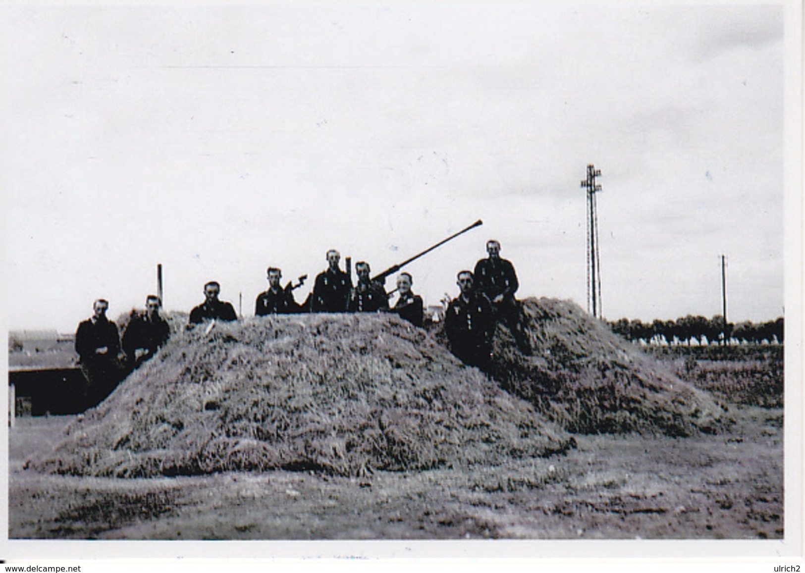 Foto Deutsche Soldaten Mit Flak In Stellung - 2. WK - 9*6cm - Repro (29207) - Sonstige & Ohne Zuordnung