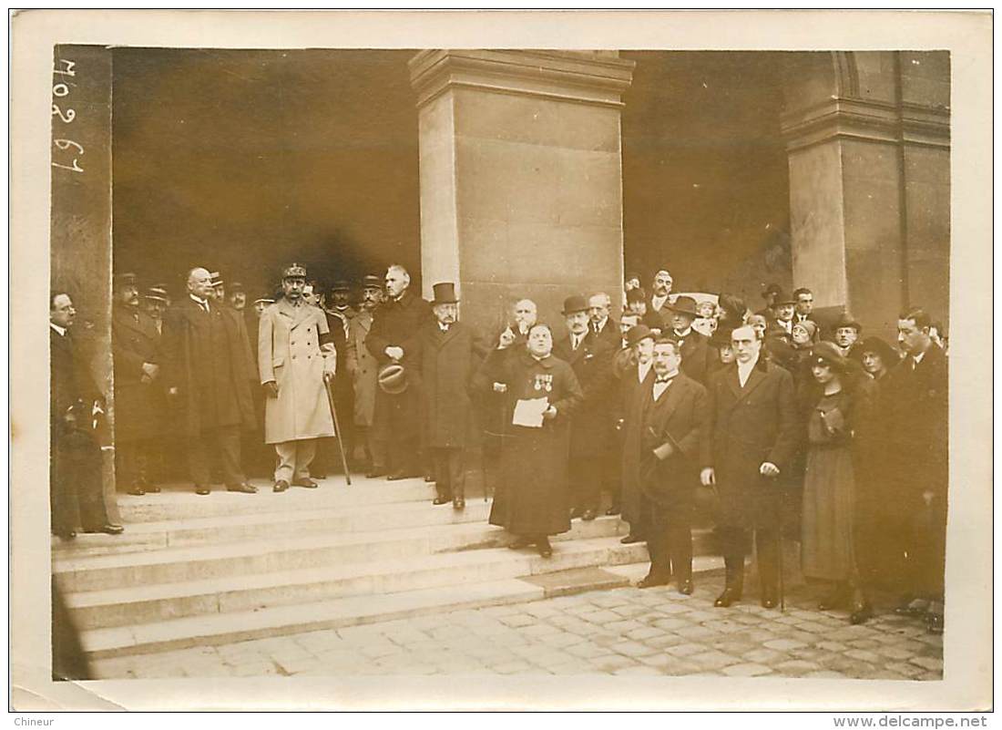 20/11/1921 PARIS LE DRAPEAU DES VOLONTAIRES HOLLANDAIS REMIS AU MUSEE DE L'ARMEE DISCOUR DU REVEREND PERE RAYMOND - Krieg, Militär