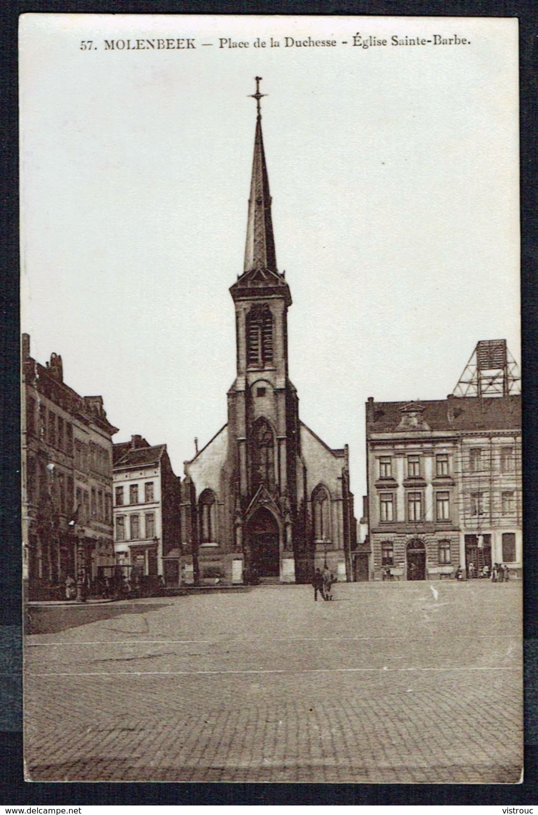 MOLENBEEK - Place De La Duchesse - Eglise Sainte-Barbe - Circulé - Circulated - Gelaufen. - Molenbeek-St-Jean - St-Jans-Molenbeek
