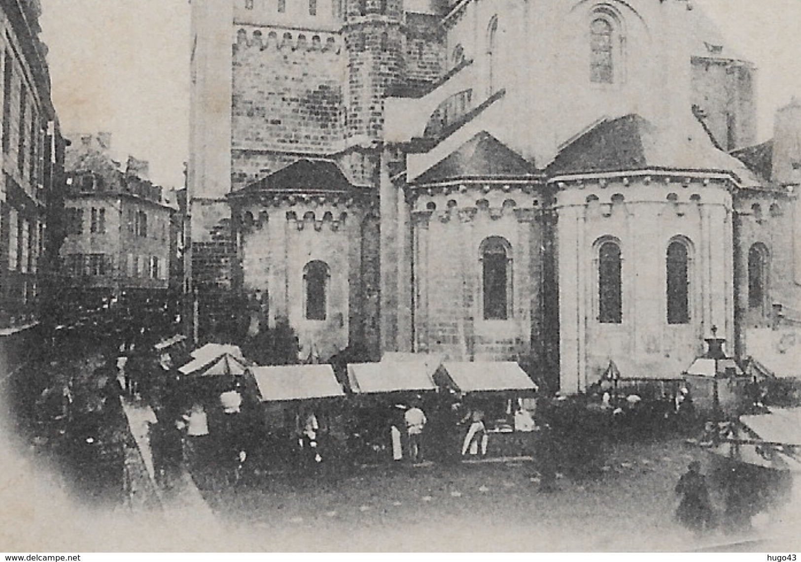 BRIVE EN 1903 - EGLISE SAINT MARTIN ANIMEE - CPA VOYAGEE - Brive La Gaillarde