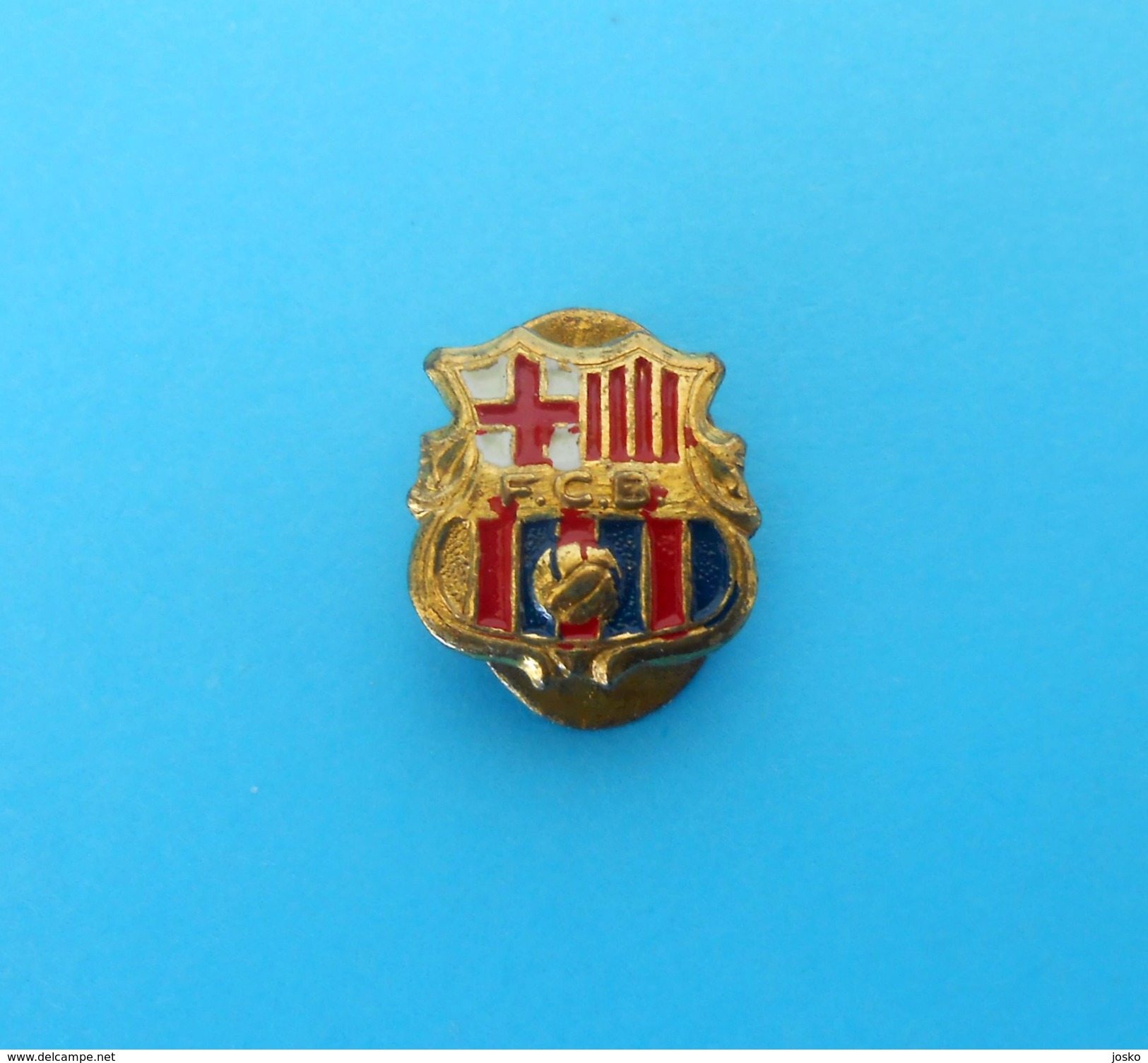 FC BARCELONA Spain Football Club Old Buttonhole Pin Badge Fussball Futbol Soccer Futebol Calcio Anstecknadel Foot Espana - Voetbal