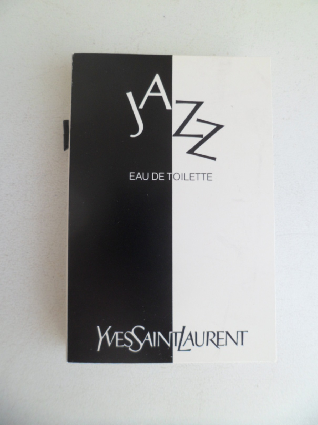 Tigette Ou  Tube De Parfum De Collection Echantillon 2 Ml -  Yves Saint Laurent YSL Eau De Toilette JAZZ - Miniatures Hommes (avec Boite)