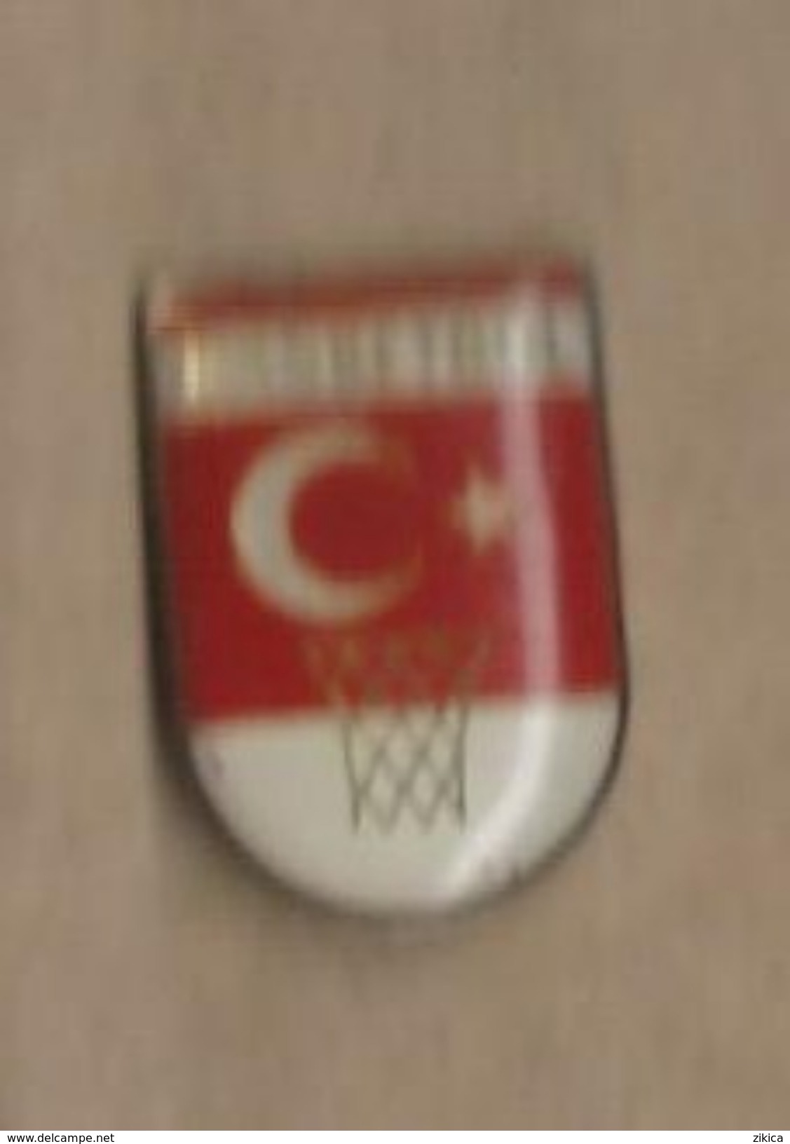 Basketball Pin.Turkish Basketball Federation. Turkey Basketball .old Pin - Basketbal