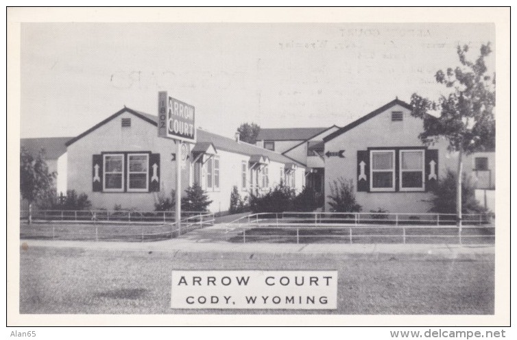 Cody Wyoming, Arrow Court Motel Lodging 1930s Vintage Postcard - Cody