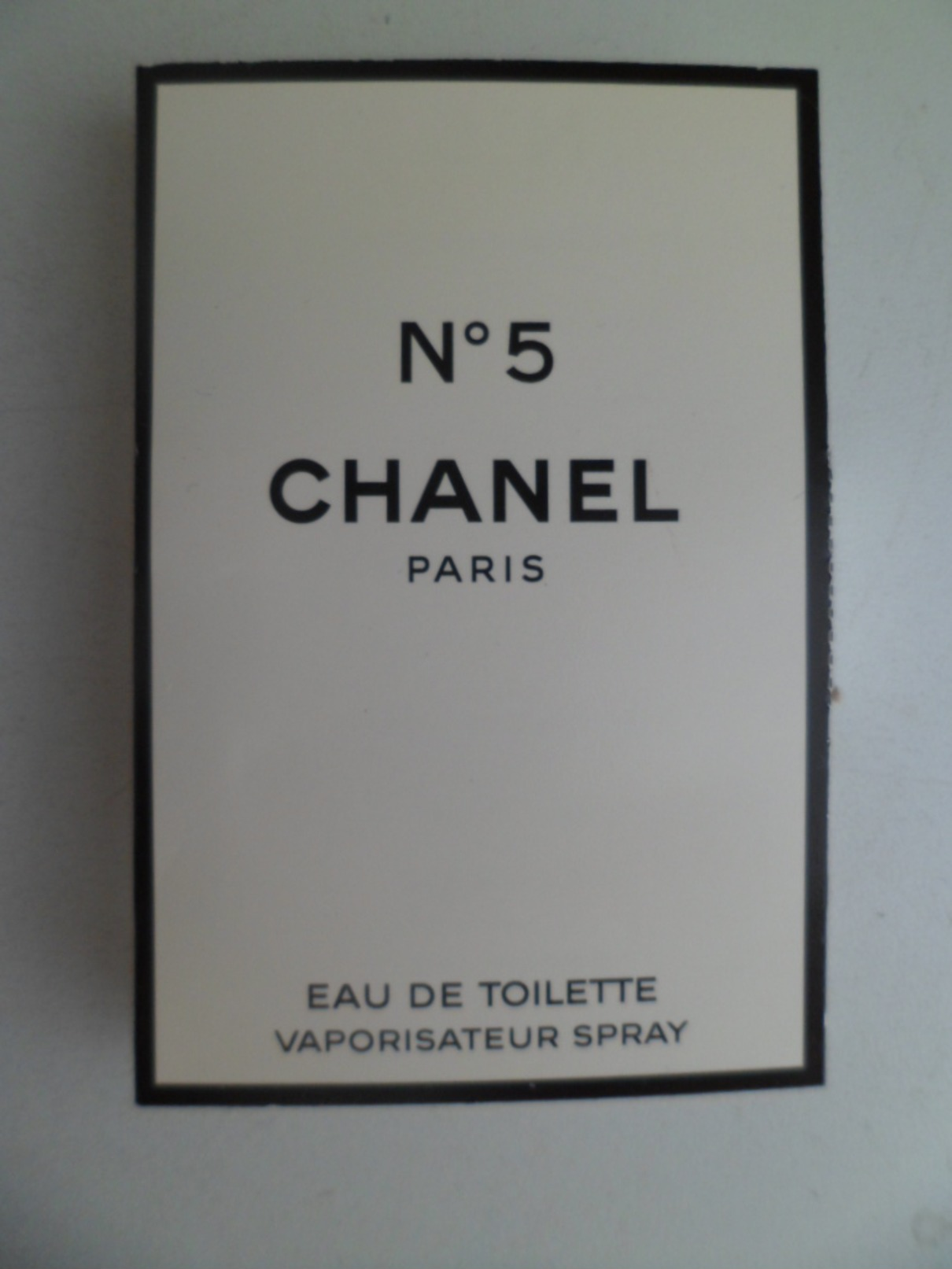 Tigette Ou  Tube De Parfum Echantillon  2 Ml  Eau De Toilette CHANEL N° 5 -  Vapo Spray Vaporisateur - Miniatures Femmes (avec Boite)