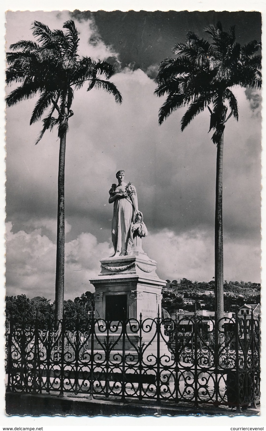 CPSM - MARTINIQUE - Statue De L'Impératrice Joséphine - Fort De France