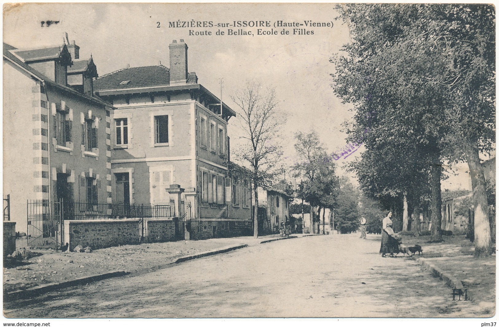 MEZIERES SUR ISSOIRE - Route De Bellac, Ecole De Filles - Carte En L'état - Meziere Sur Issoire