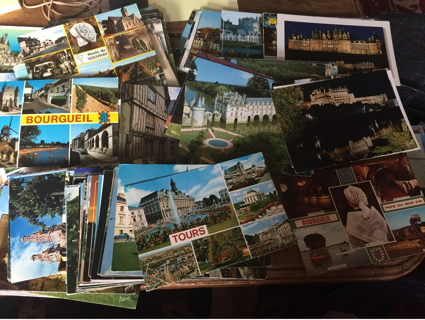 Indre Et Loire 37 Lot De 270 Cartes Tours Bourgueil Châteaux Jardins Communes Etc.... - 100 - 499 Cartes