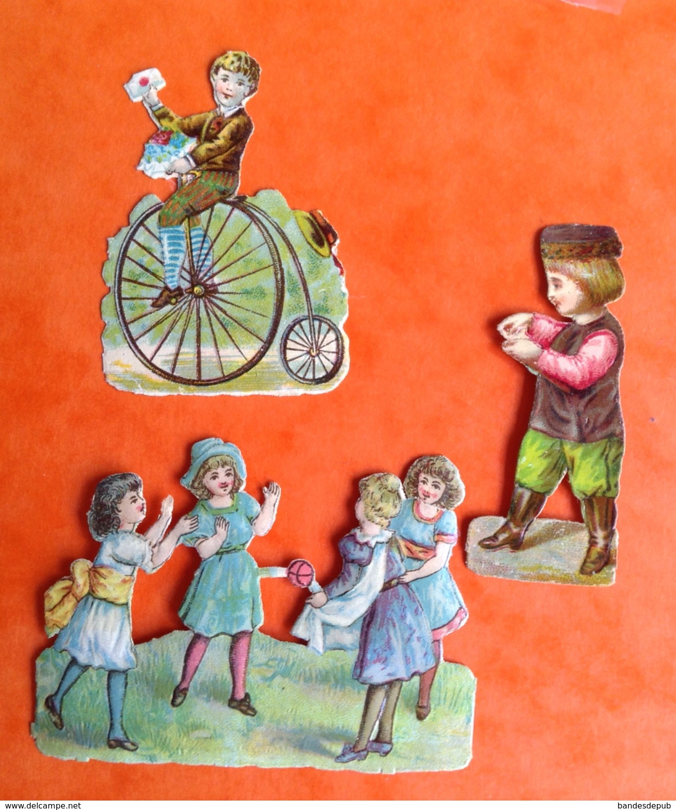 Bel Ensemble Chromos Découpis Enfant Vélo Draisienne Bicyclette  Ronde Jeu Balle 5 Cm Hauteur En Très Bel état - Fleurs