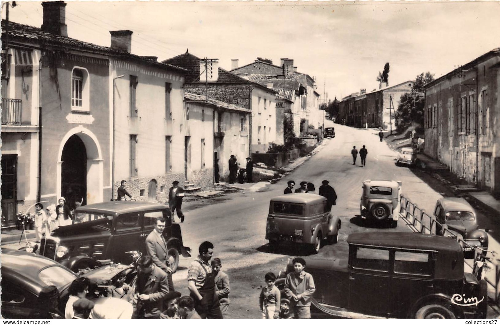 47-VILLENEUVE-DE-DURAS- PLACE PRINCIPALE - Autres & Non Classés