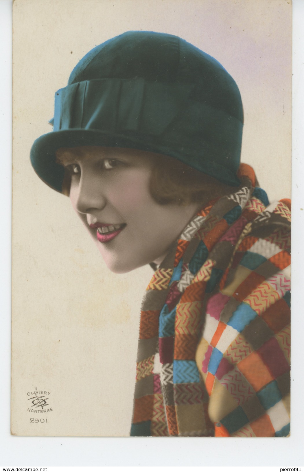 FEMMES - FRAU - LADY - MODE - CHAPEAUX - Jolie Carte Fantaisie Portrait Femme Avec Chapeau - Women