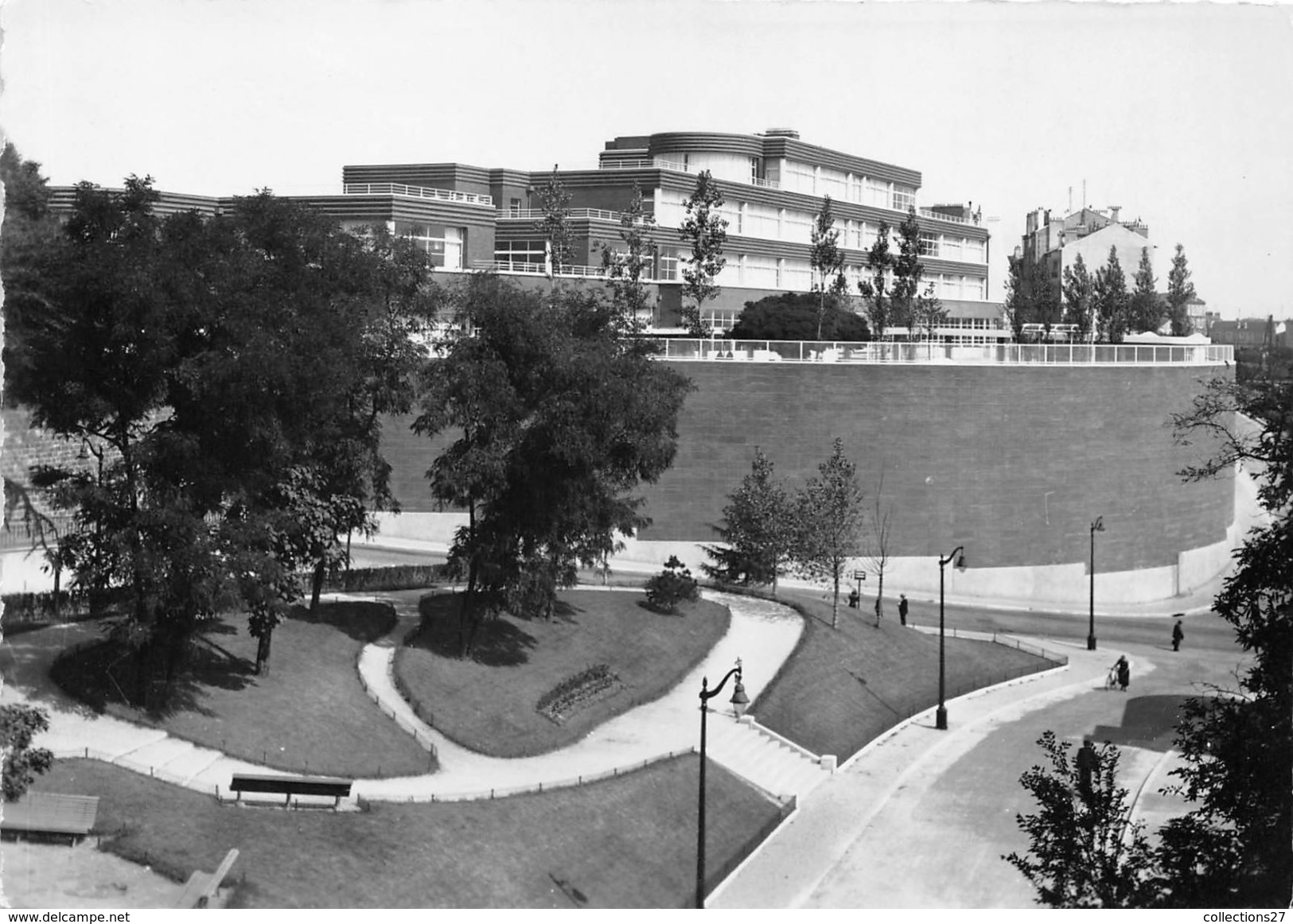 92-PUTEAUX- GROUPE SCOLAIRE " MARIUS JACOTAT " (LES FRERES NIERMANS ARCHITECTES )- ET LE SQUARE DE LA GARE - Puteaux