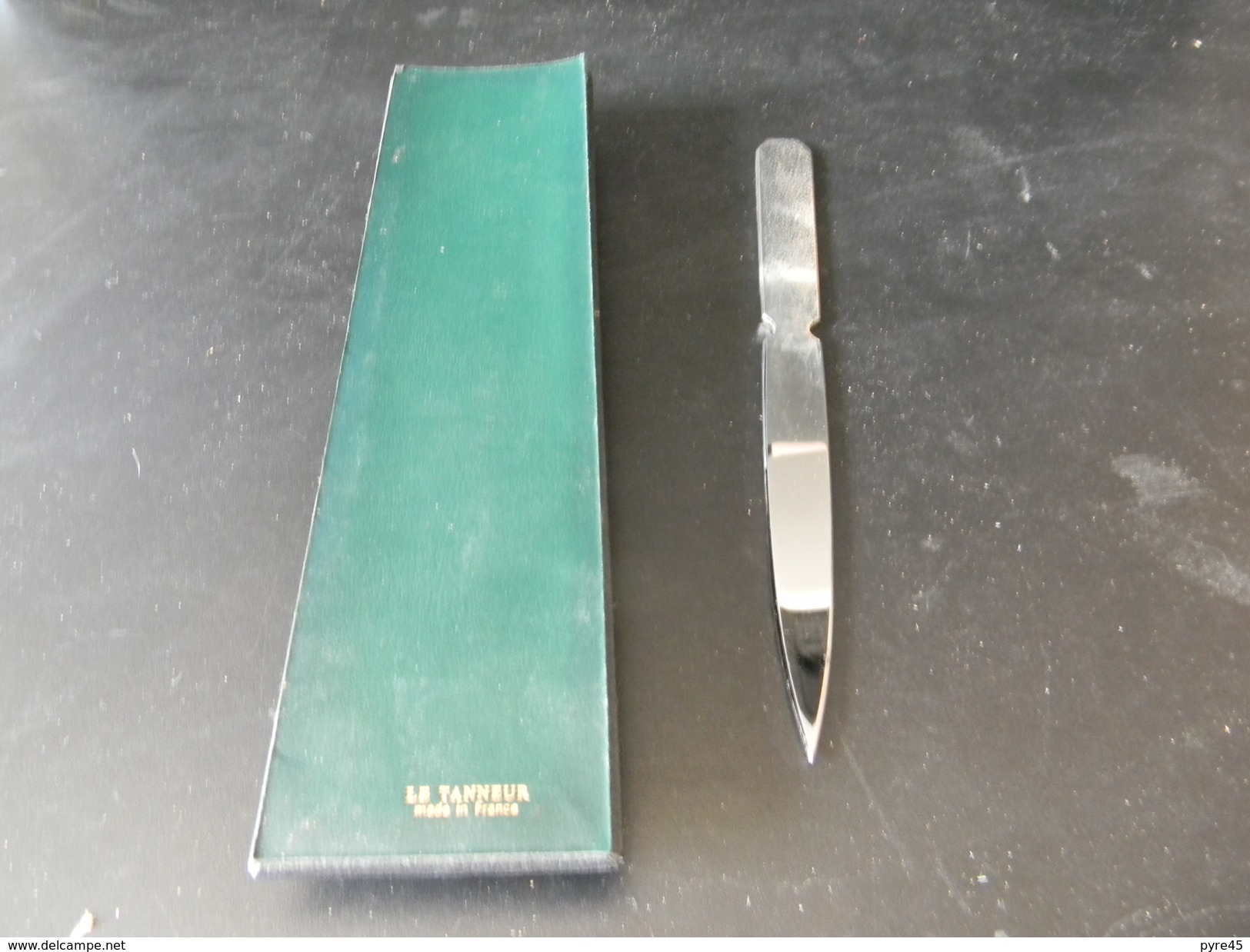 OUVRE LETTRE NOGENT ET SON ETUI EN CUIR LE TANNEUR FRANCE 24 X 6 CM 118 GR - Letter-opener