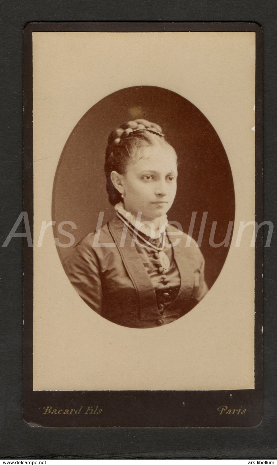 Photo-carte De Visite / CDV / Jeune Femme / Young Woman / Photo Bacard Fils / Paris - Anciennes (Av. 1900)