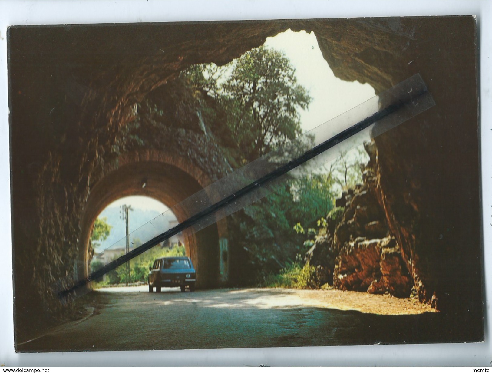 CPM  - Barjols En Provence -(Var ) - Sous Les Voutes Du Tunnel Routier - Barjols