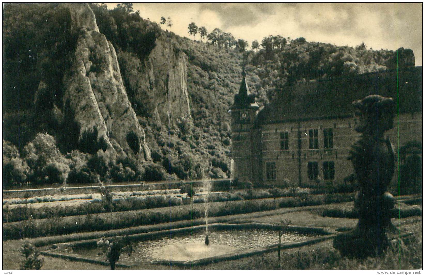 Château De FREYR : Jardin Français. - Hastière