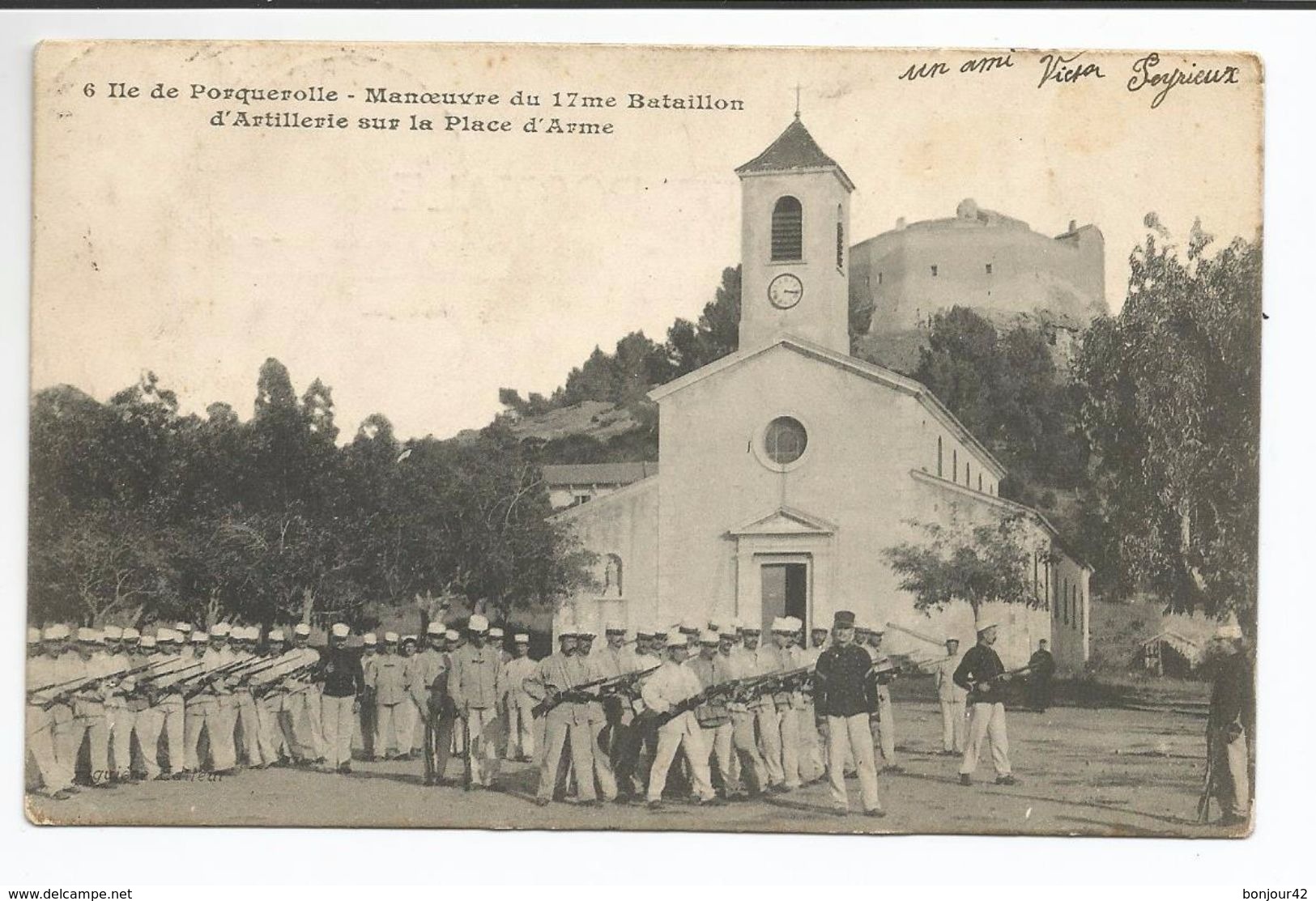 Ile De PORQUEROLLE (Porquerolles-83-Var)Manoeuvre Du 17 Me Bataillon D'Artillerie Sur La Place D'Arme - Porquerolles