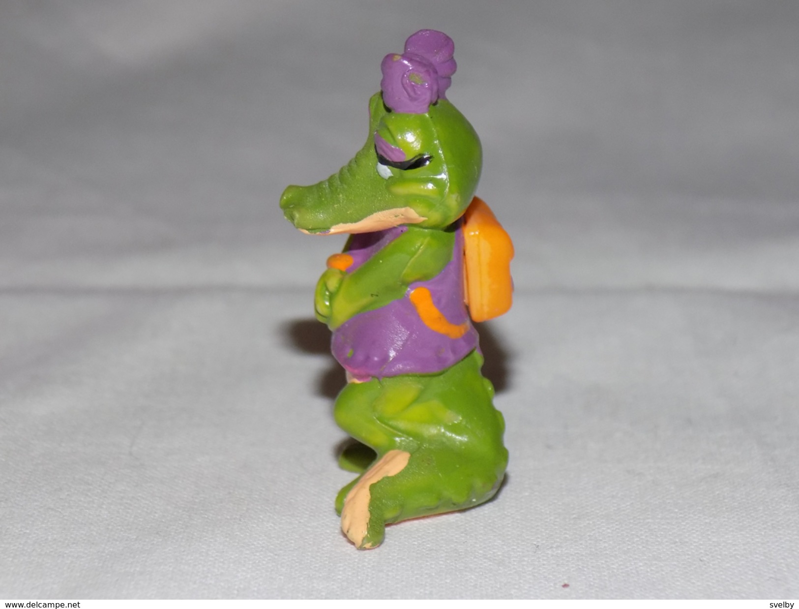 Collectible Kinder Surprise Toy Crocodile - Familien