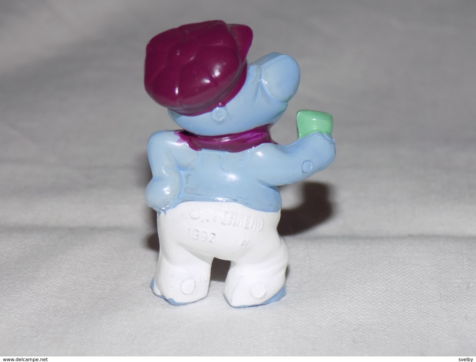 Collectible Kinder Surprise Toy Hippo - Familles