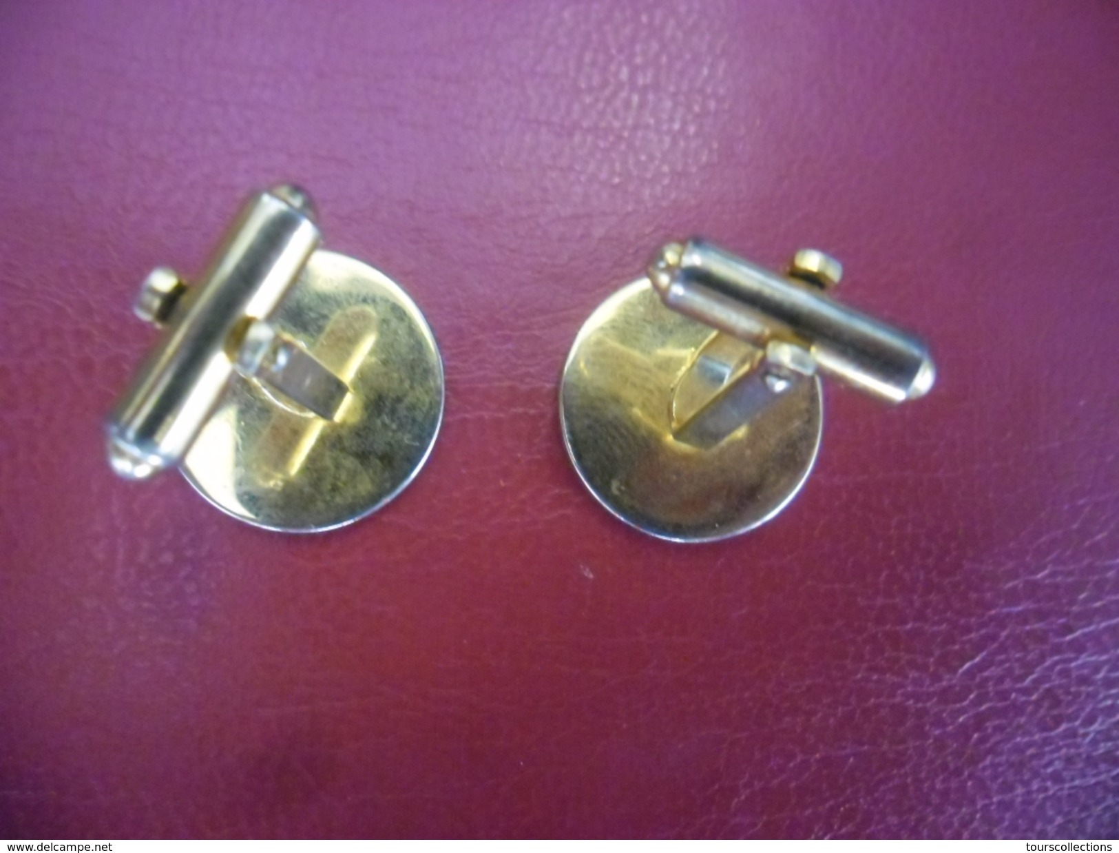 BOUTONS De MANCHETTE Etoile - La Paire - Cuff Links & Studs