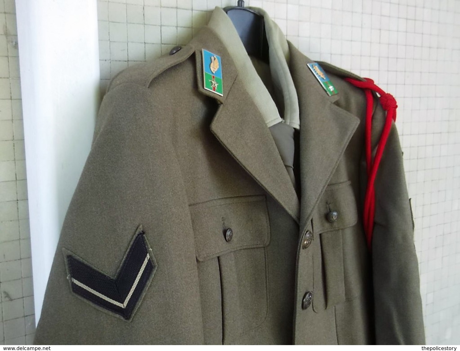 Giacca Pantaloni M71 E.I. Caporale CAR 28° Btg. Pavia Div. Folgore Del 1976 - Uniforms