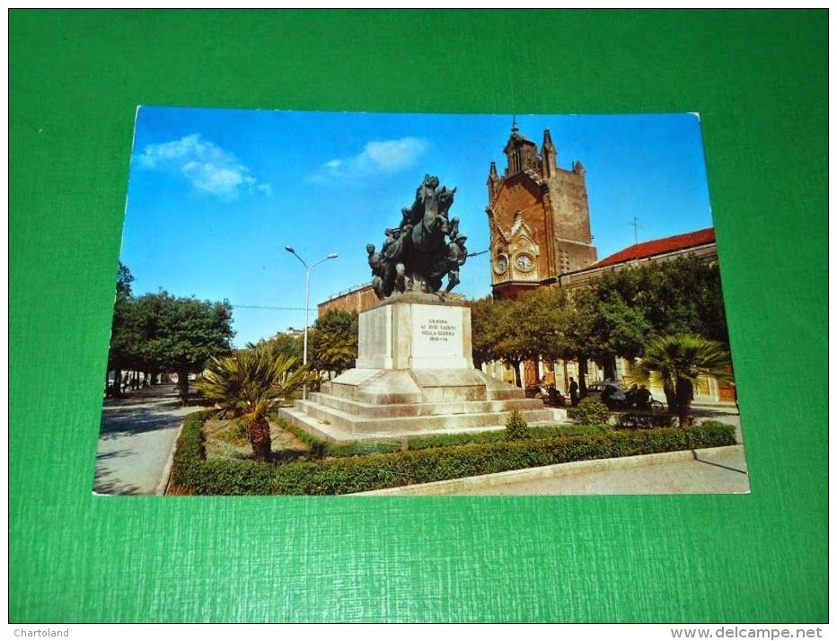 Cartolina Gravina ( Bari ) - Monumento Ai Caduti - Torre Dell' Orologio 1960 Ca - Bari