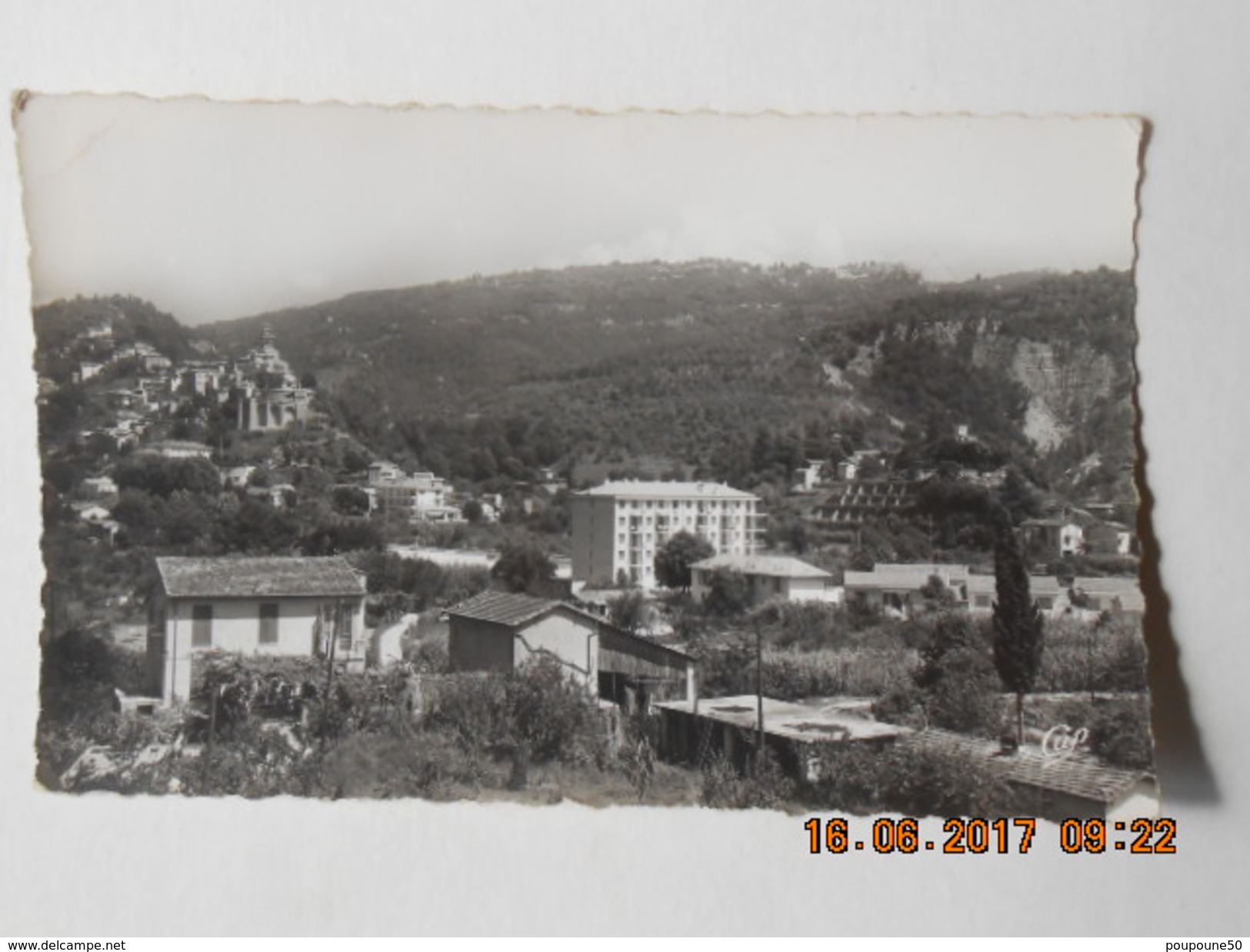 CP 06 CONTES Les PINS -  Vue Générale Du Village  Prise Du Varet  1964 - Contes