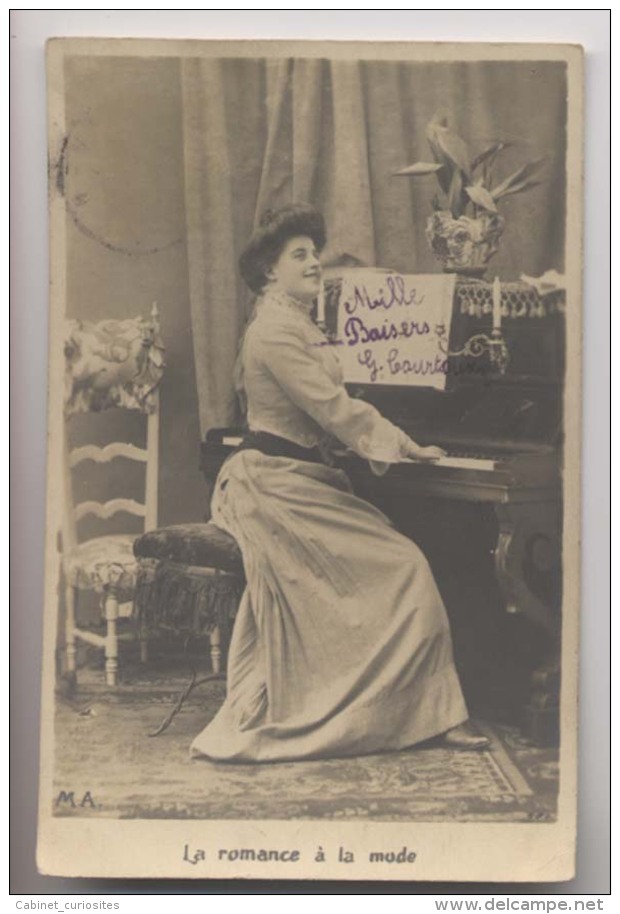 FEMME Au PIANO - Pianiste - LA ROMANCE A LA MODE - Carte Précurseur - Music And Musicians