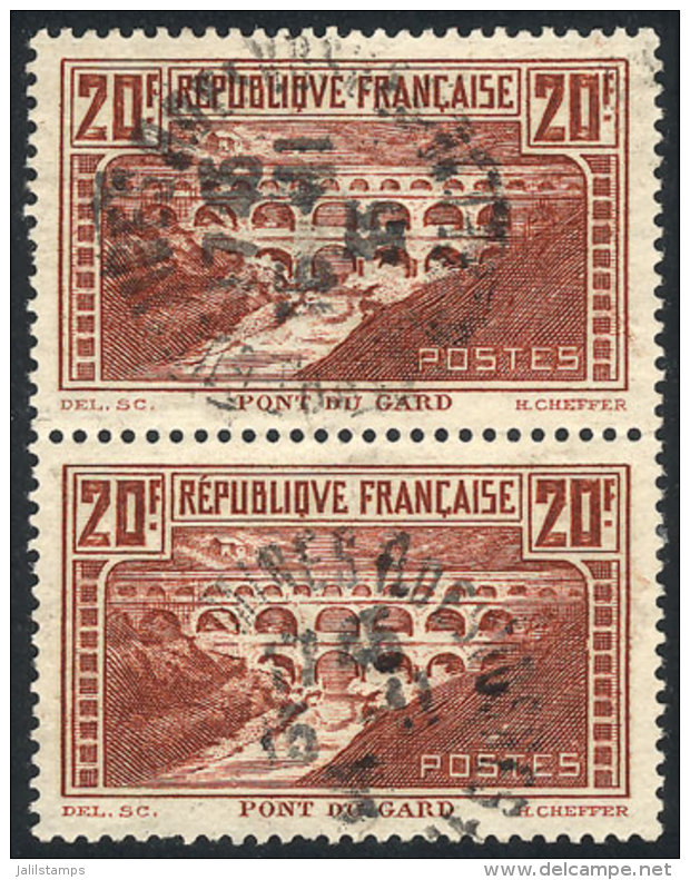 Yvert 262f, 20Fr. Pont Du Gard, Vertical Pair Joining Types IIA And IIB, VF Quality, Catalog Value Euros 305. - Sonstige & Ohne Zuordnung