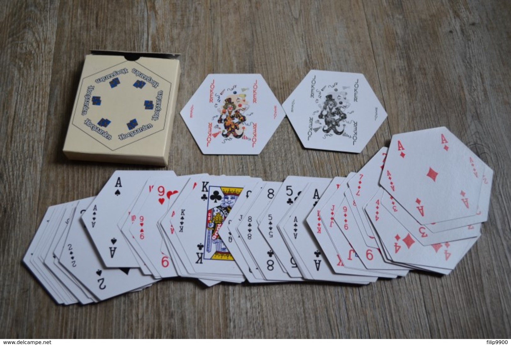 Speciaal Kaartspel HOEGAARDEN 52kaarten + 2 Jokers; Jeu De Cartes Complet - 54 Kaarten