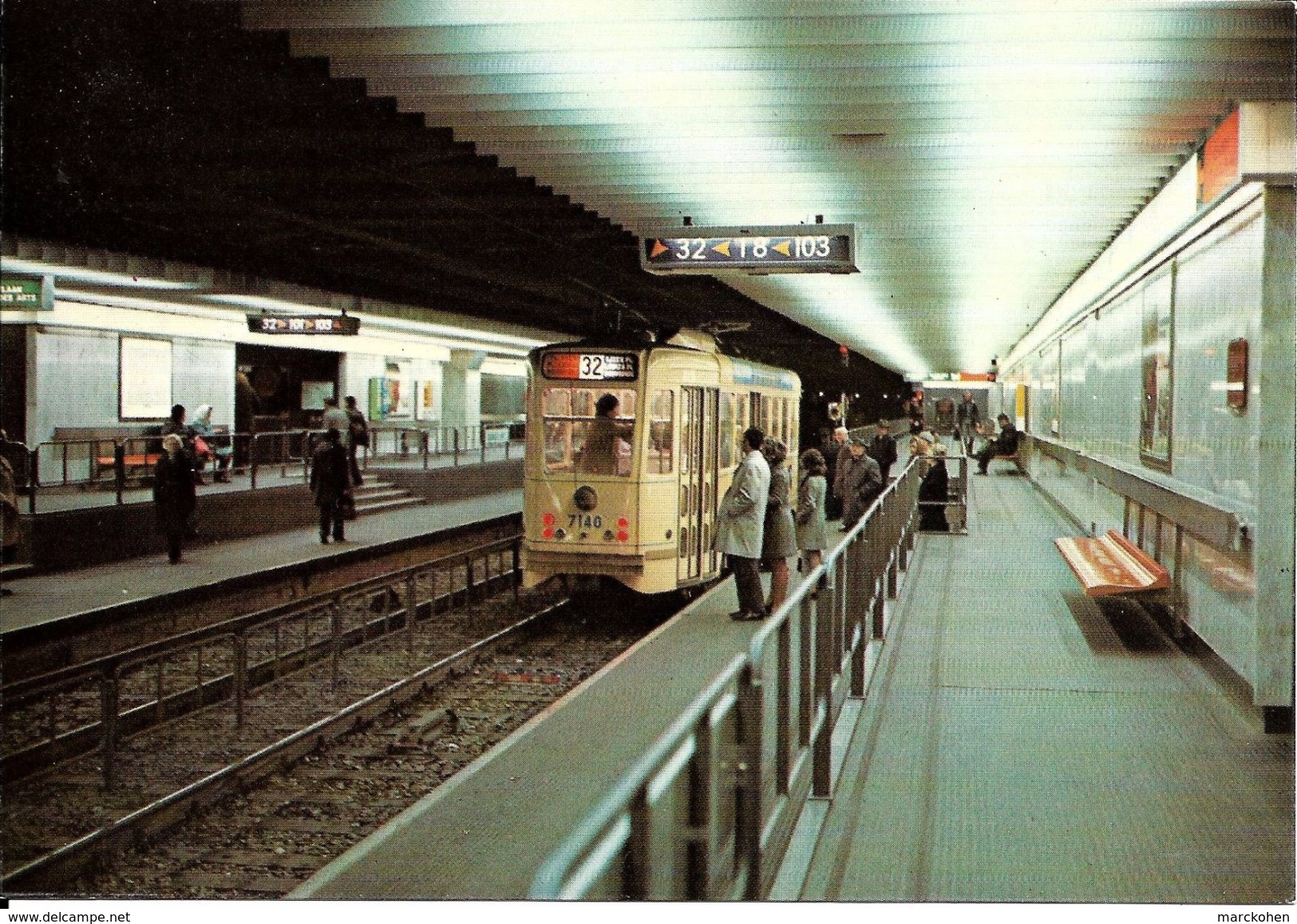 Bruxelles (1000) : Métro De Bruxelles, En Version Prémétro - Ligne 2, Station Arts-Loi. CPSM. - Public Transport (underground)