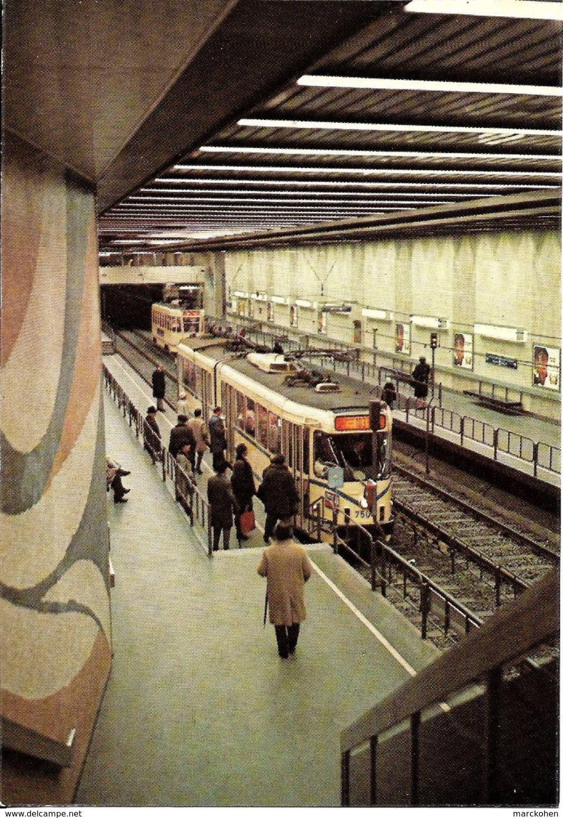 Bruxelles (1000) : Métro De Bruxelles, En Version Prémétro - Ligne 2, Station Luxembourg. CPSM. - Public Transport (underground)
