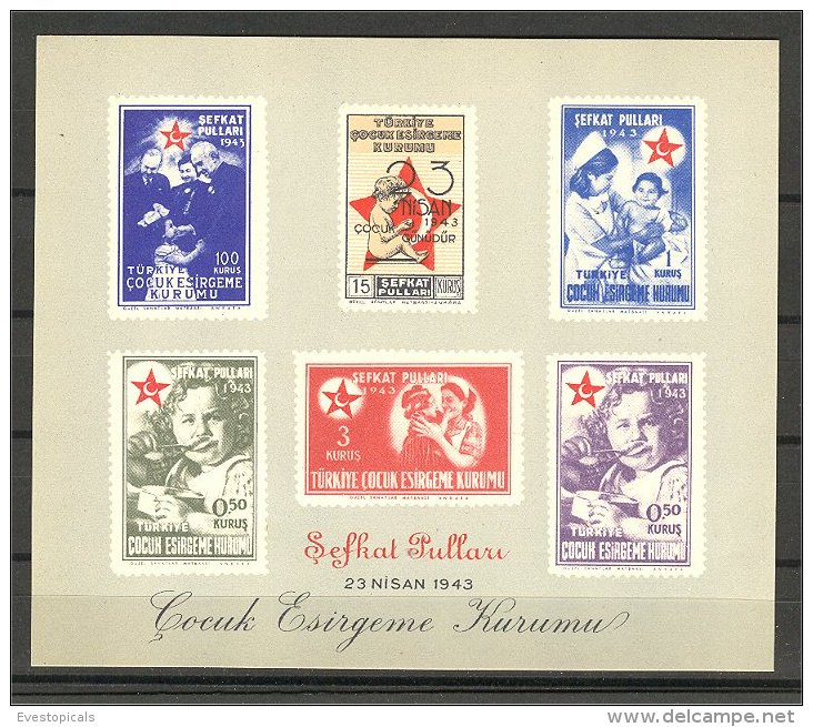 TURKEY, RED CRESCENT SHEETLET 1946 VF UNUSED! - Collections, Lots & Séries