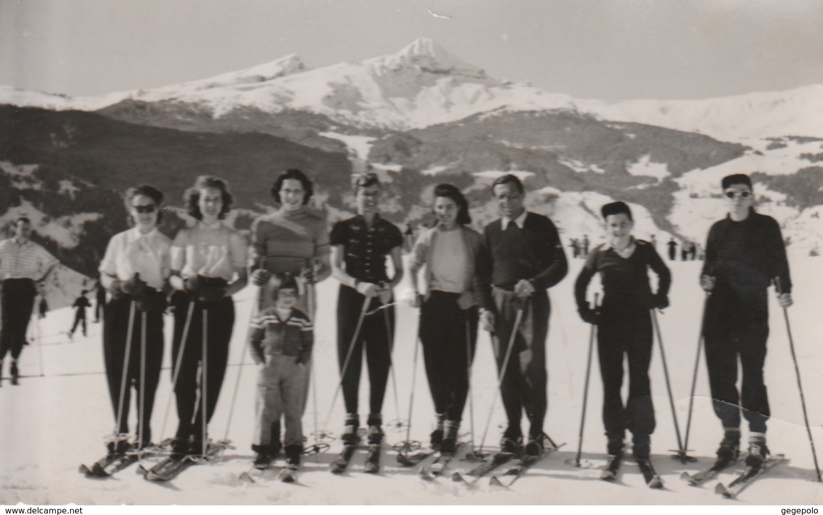 GRINDELWALD  - Un Groupe De Skieurs  ( Superbe Gros Plan ) - Grindelwald