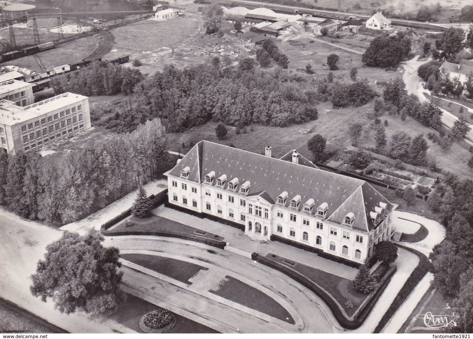 TAVAUX CITES LES GRANDS BUREAUX DE L'USINE SOLVAY (DIL302) - Tavaux