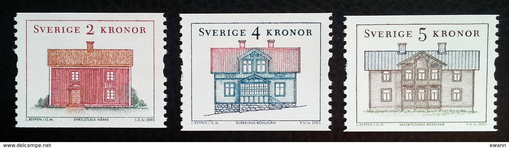 SUEDE - YT N°2330 à 2332 - Architecture / Maisons Traditionnelles - 2003 - Ongebruikt