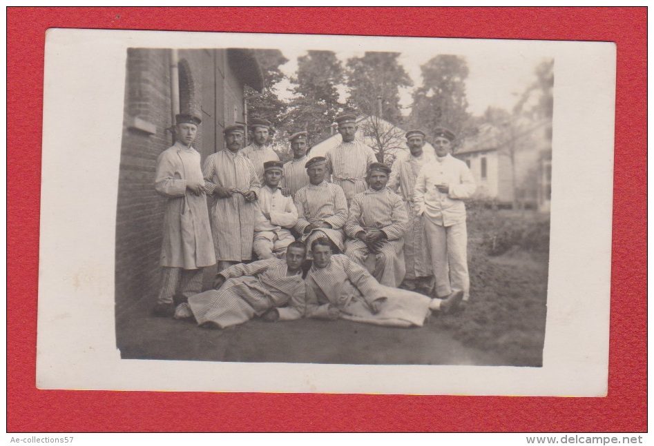 Flandres  --  Carte Photo --  Soldats Allemands --  Endroit Exact à Identifier - Andere & Zonder Classificatie