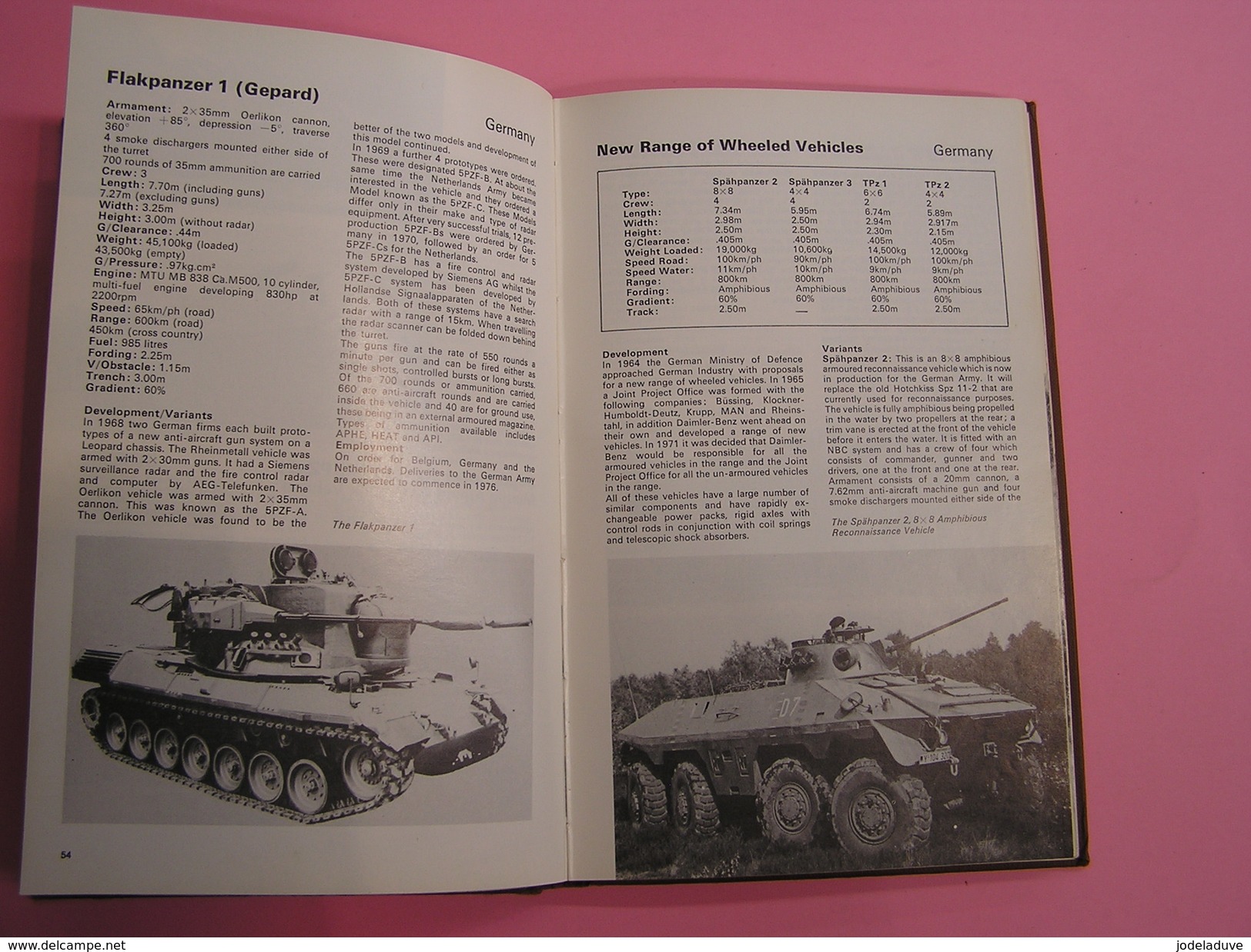 ARMOURED FIGHTING VEHICLES OF THE WORLD C.F. Foss Blindés Char Tank USA France Urss Israël Pays Bas Royaume Uni