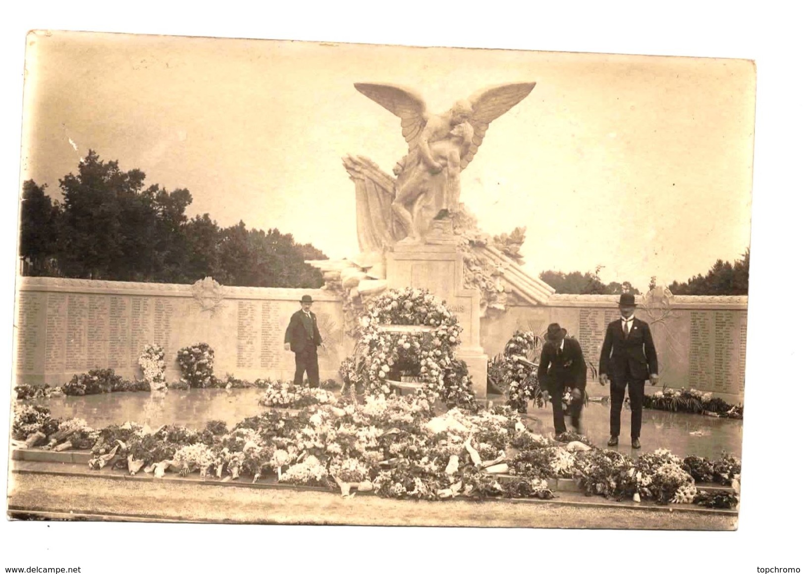 Carte Postale Photo Gatelet Beauvais Monument Aux Morts ? Beauvais Ou Environs Fleurs Commémoration - Villepreux