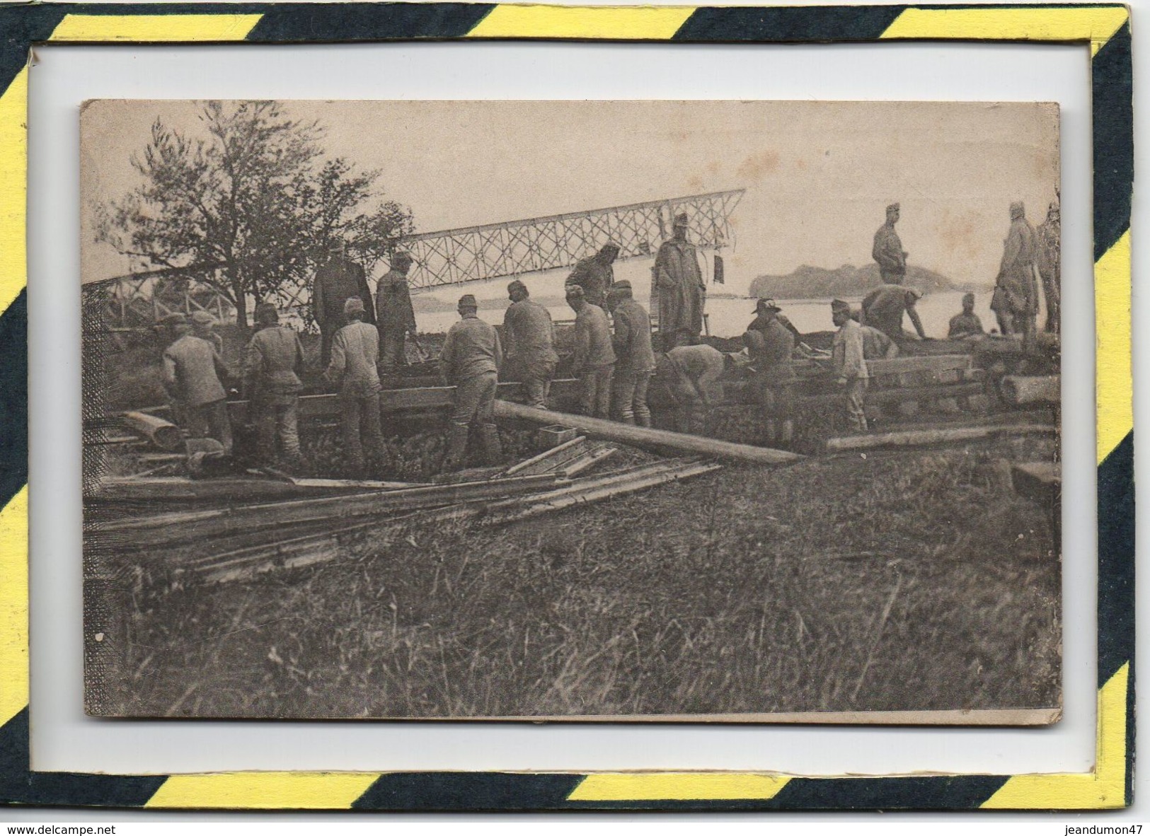 PRISONNIERS SERBES - CONSTRUCTION D'UN PONT. CIRCULEE EN 1919 - Servië