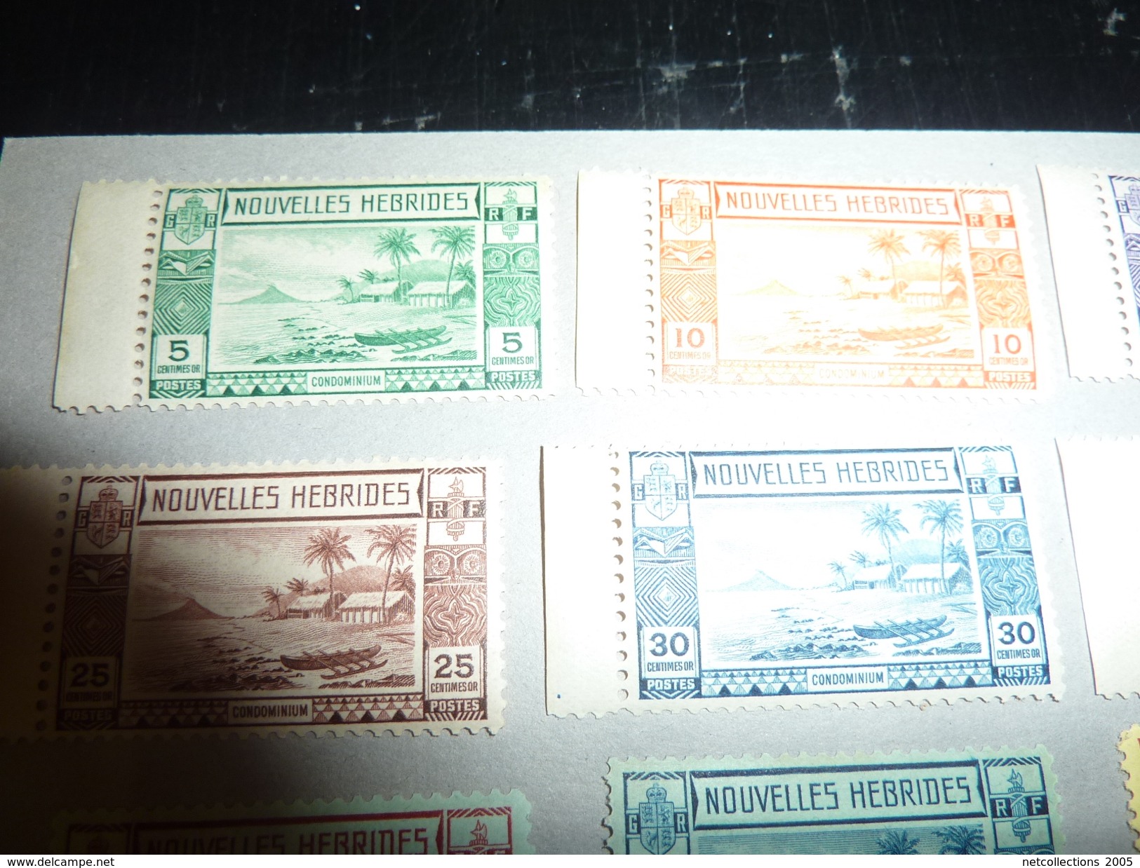 TIMBRE POSTE NOUVELLES-HEBRIDES SANS FILIGRANE OU AVEC FRAGMENTS DES LETTRES N°100/111 - TIMBRES DE 1938 (C.V) - Ungebraucht