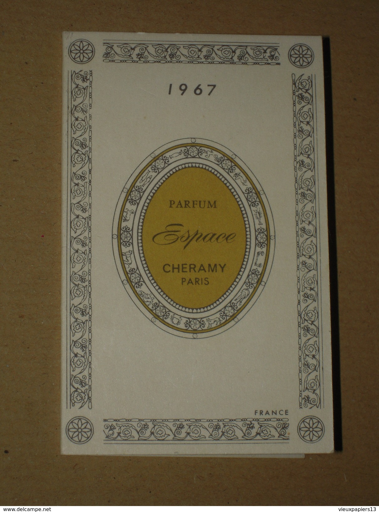 TB Calendrier Parfumé Petit Format 1967 CHERAMY Parfum Espace - Parfumerie François à Casablanca (Maroc) Carte Parfumée - Petit Format : 1961-70
