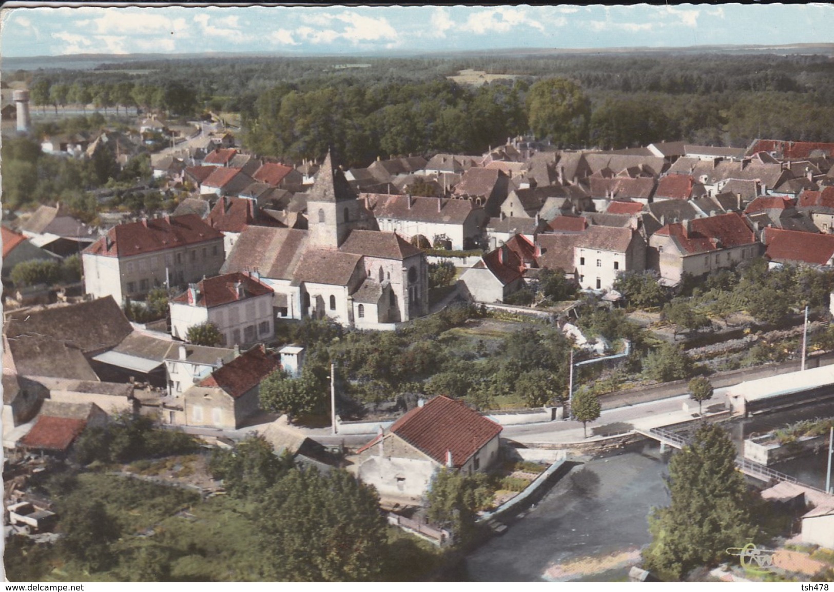 21----MIREBEAU SUR BEZE--vue Aérienne Sur Le Bourg--voir 2 Scans - Mirebeau